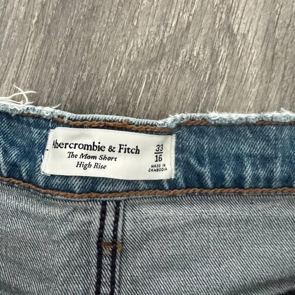 Abercrombie & Fitch - High Rise Mom Shorts - Size 33 - NWT - Picture 4 of 4